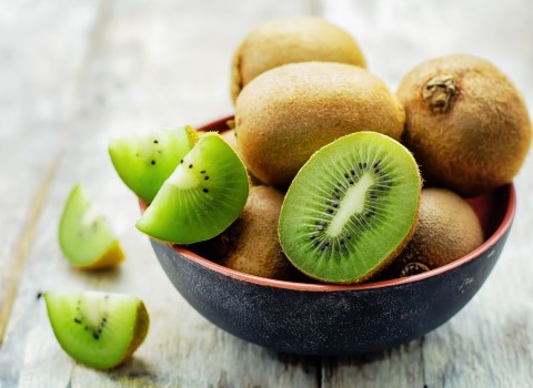 تصویر 3 از قیمت خرید کیوی سبز رنگ + فروش ویژه